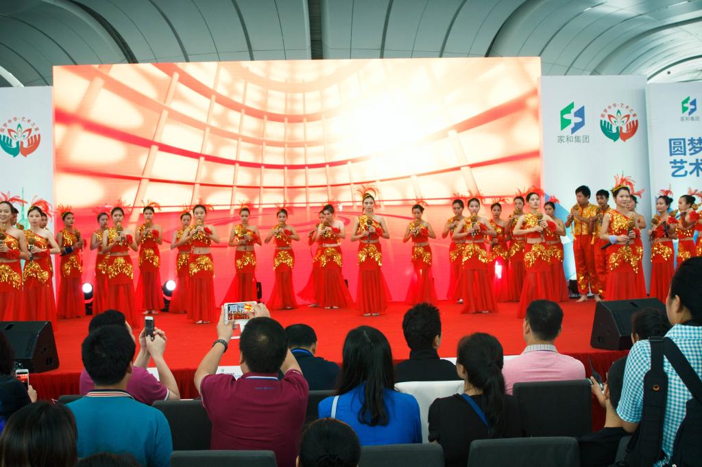 我校藝術(shù)團(tuán)葫蘆絲團(tuán)在國際文化藝術(shù)交流展演中喜獲佳績